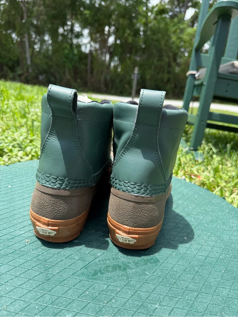 Vans Green and Brown Lace-Up High-Top Snow Boots